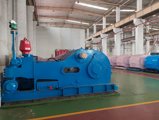 Bomba de fango triple horizontal del pistón W-446 en la perforación del pozo del aceite y de agua