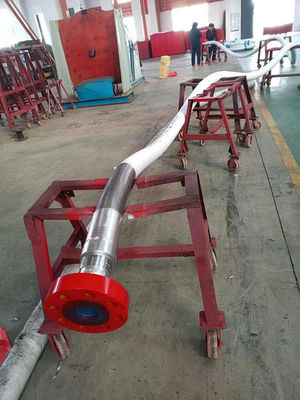 El cortar procesando la manguera de la bomba de fango de la manguera de Coflexip en plataformas de perforación